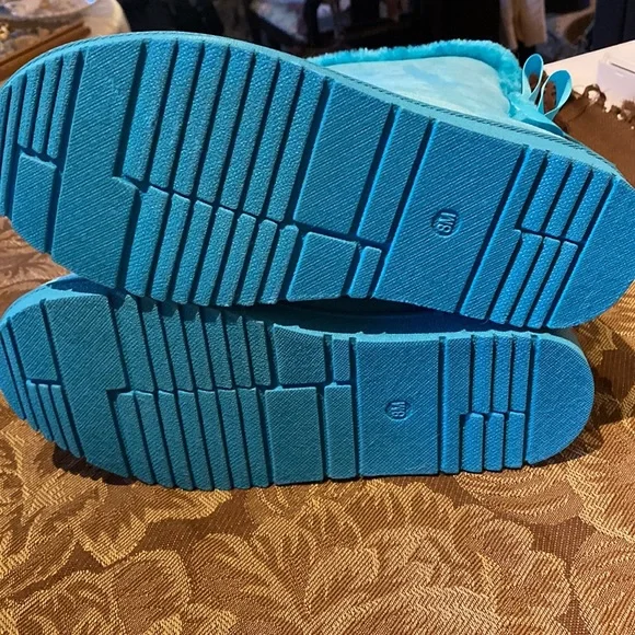 NWOB Hot Tomato suede boots size 8 - Picture 4 of 5